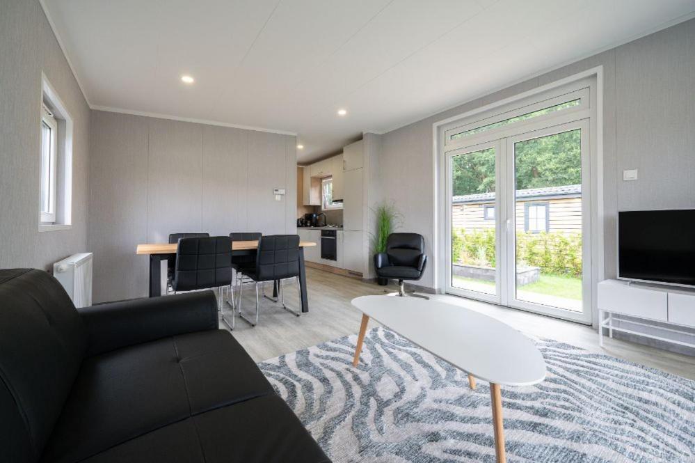 Recreatiepark Maas En Bos 호텔 벨러루이 외부 사진